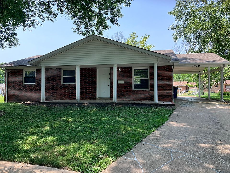 1st image of 1970 Courtyard Pl
