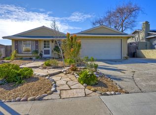 10023 Three Oaks Way, Santee, CA 92071