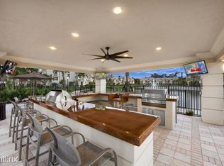 989 Quaye Lake Cir APT 101, Wellington, FL 33411