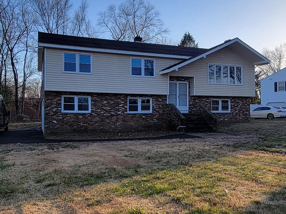 2nd image of 19 Hawley Dr