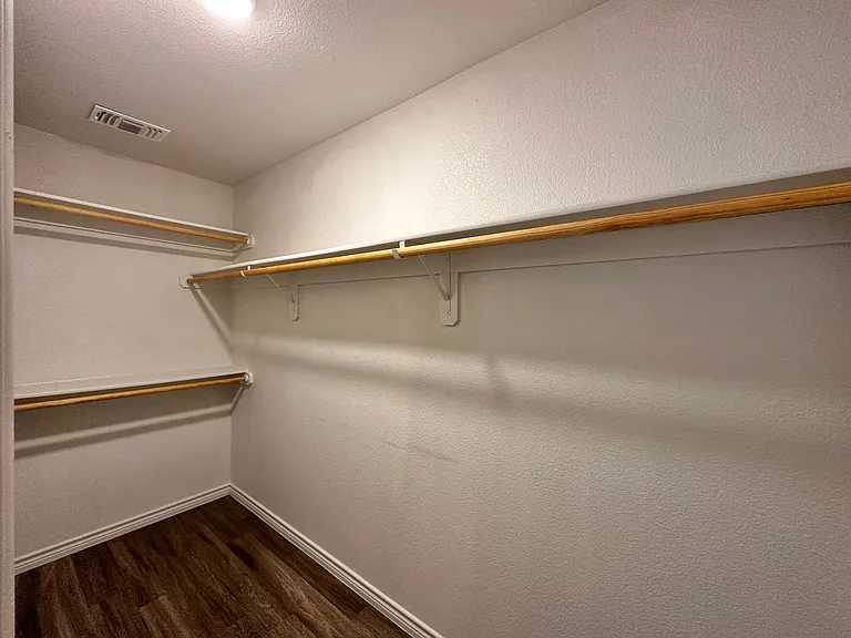1821 Clovis Dr — Photo 19