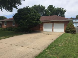 9611 Overhill Rd, Kansas City, MO 64134