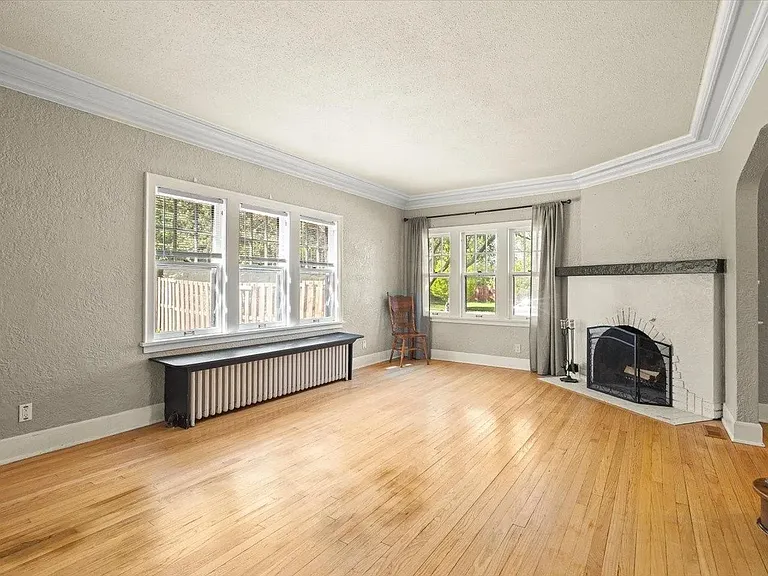 117 N Highland Ave — Photo 26