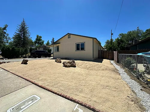 7565 Yorkshire Dr Photo 1