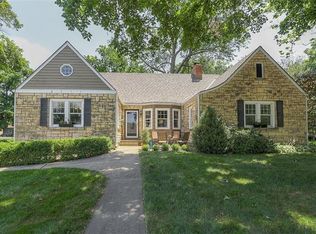 6115 Antioch Rd, Overland Park, KS 66202