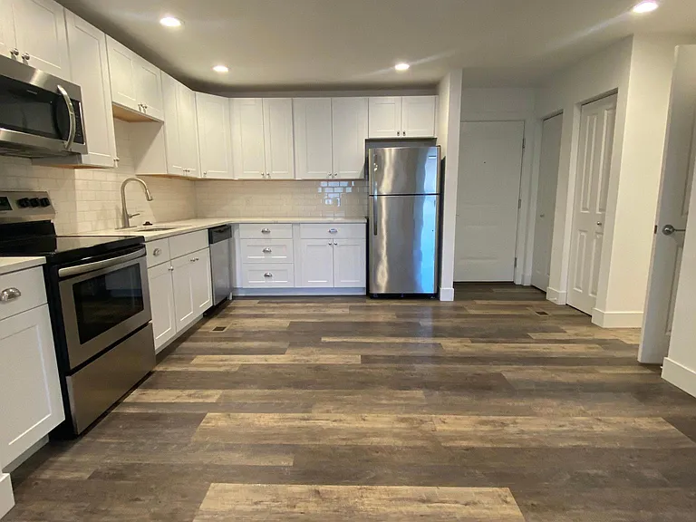 3717 Oxford Blvd #10 — Photo 4