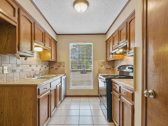 4th image of 1107 Willow Creek Dr #1