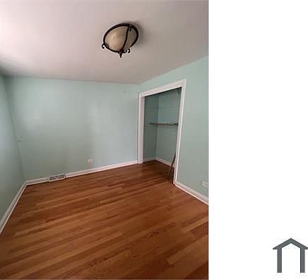 5th image of 5250 S Luna Ave #1