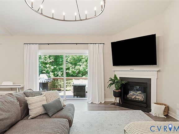5th image of 2935 Pineview Dr
