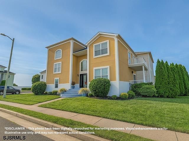 1st image of 909 N Burghley Ave