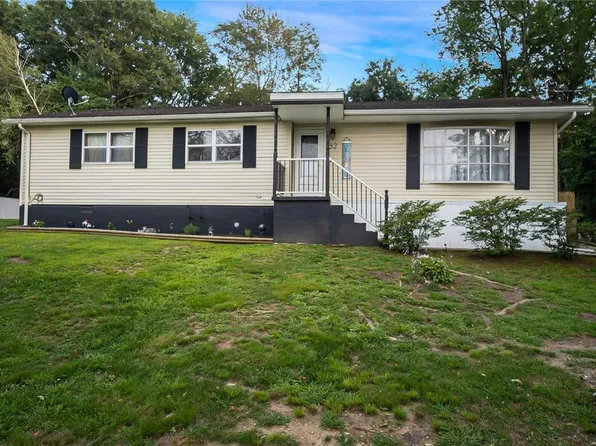 52 W Lehigh St, Coaldale, PA 18218