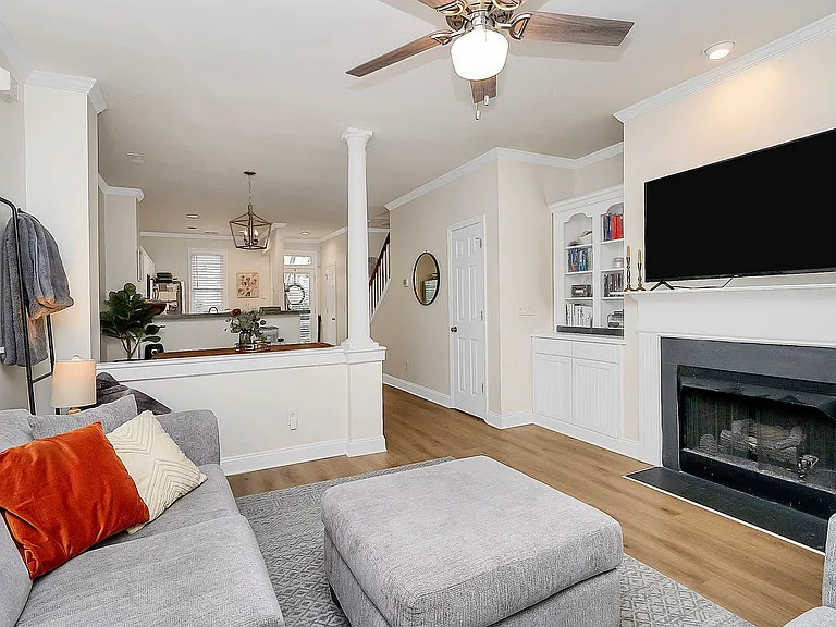 1532 Cleveland Ave — Photo 11