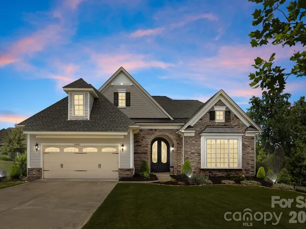 12047 Cove Ct, Charlotte, NC 28278