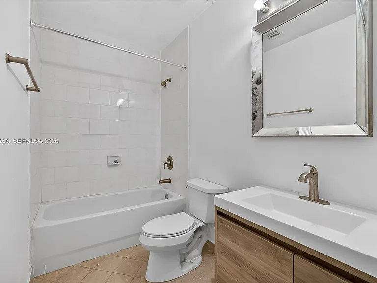 652 NE 63rd St #103 — Photo 14