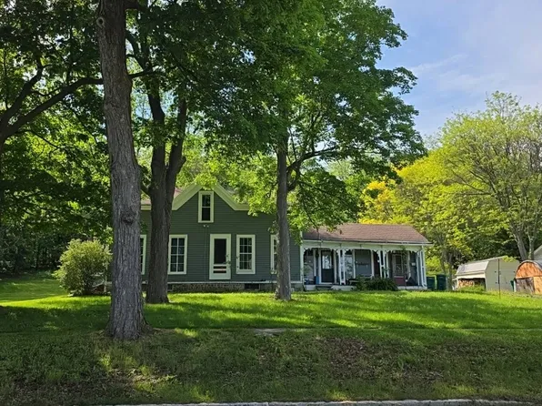 25 N Academy St, Wyoming, NY 14591