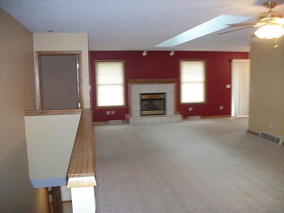 2nd image of 1019 Sturbridge Dr
