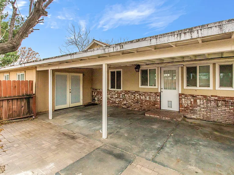 14993 Yucca Ave #A — Photo 25
