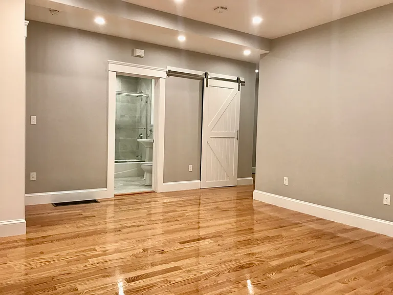 26 Fenwick St #1 — Photo 2