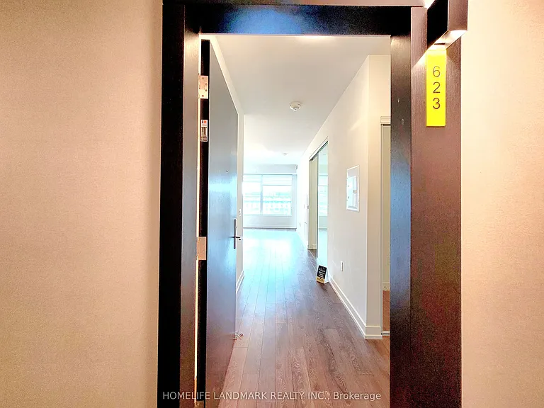 158 Front St E #623 — Photo 8