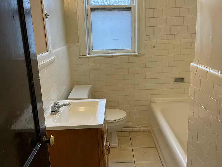 755 Heman Ave — Photo 8