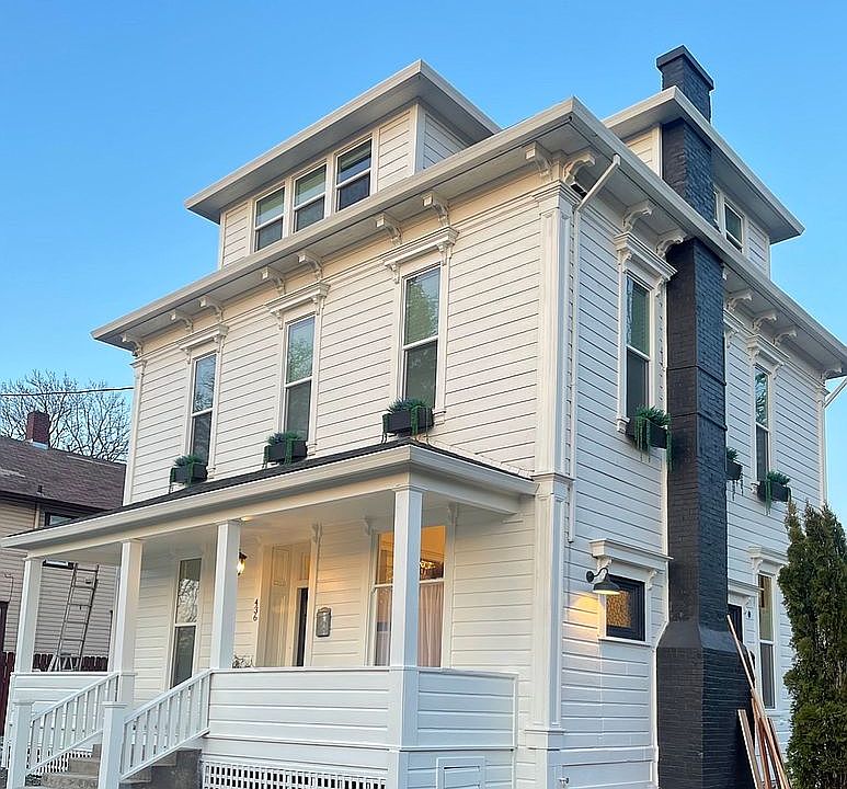 1st image of 436 SE Baker St