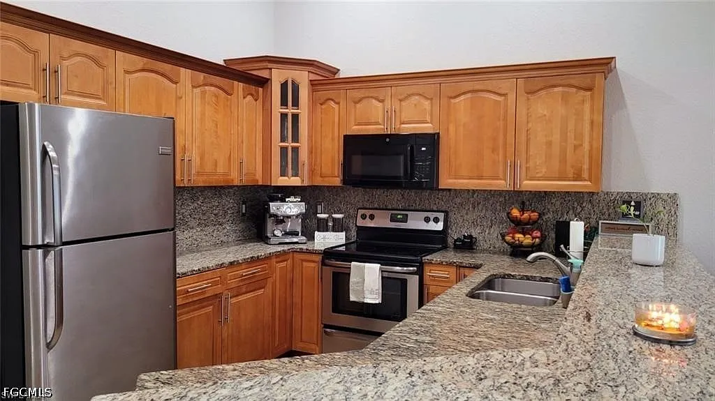 3 bed, 2.0 bath, 1194 sqft, $1,800 — Photo 4