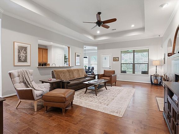 2nd image of 754 Forest Lane Dr
