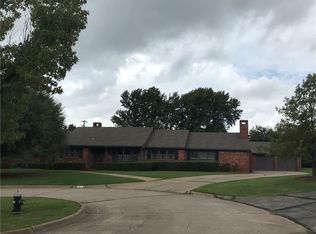 1612 Randel Rd, Nichols Hills, OK 73116