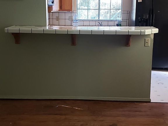 5th image of 8571 Wheeler Ave