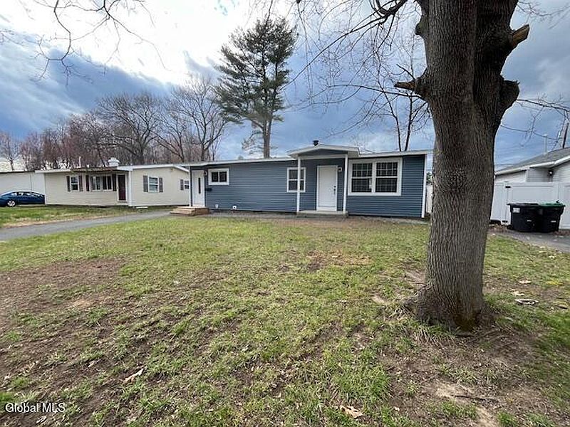 2nd image of 51 Sherwood Drive