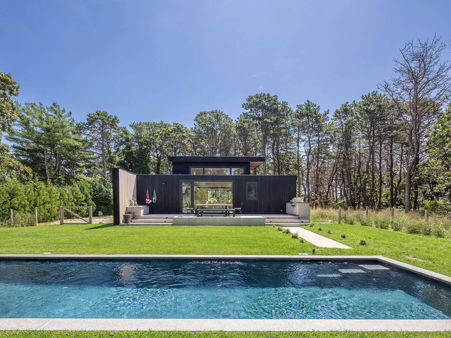 Discover Inspired Modern Architecture in Amagansett — Photo 1