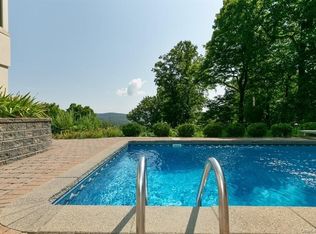 10 Deer Hollow Rd, Cold Spring, NY 10516