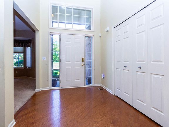 3rd image of 47507 Vistas Circle Dr N