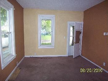 2nd image of 2718 Monroe St