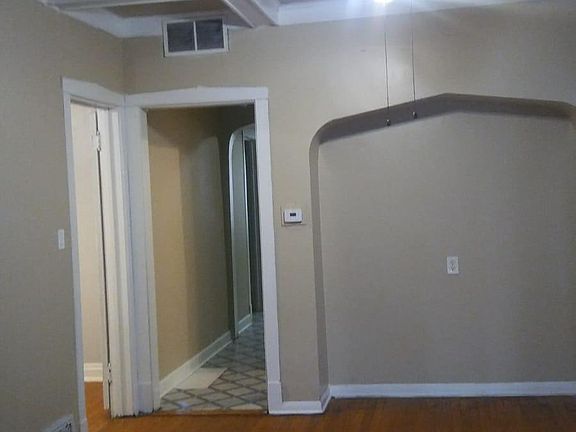 2nd image of 4207 N Spaulding Ave Fl 1ST