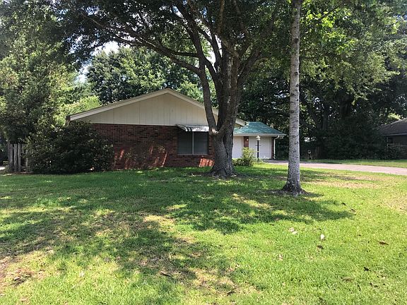 2nd image of 15290 Elmwood Ct