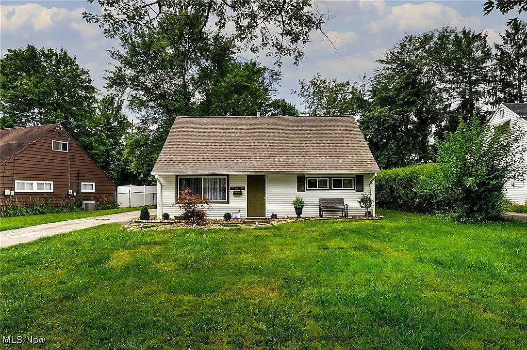 5 bed, 1602 sqft, $1,750 — Photo 1