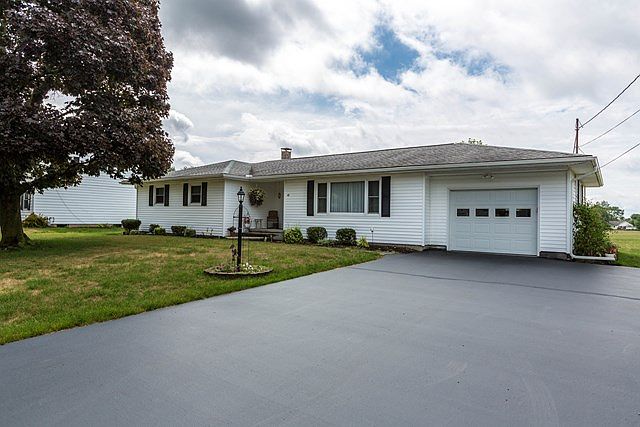 1st image of 40 Ardon Dr