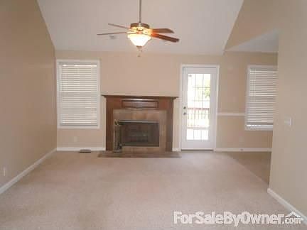 The living room : This room is adjacent to the kitchen and is a great place to relax after dinner.