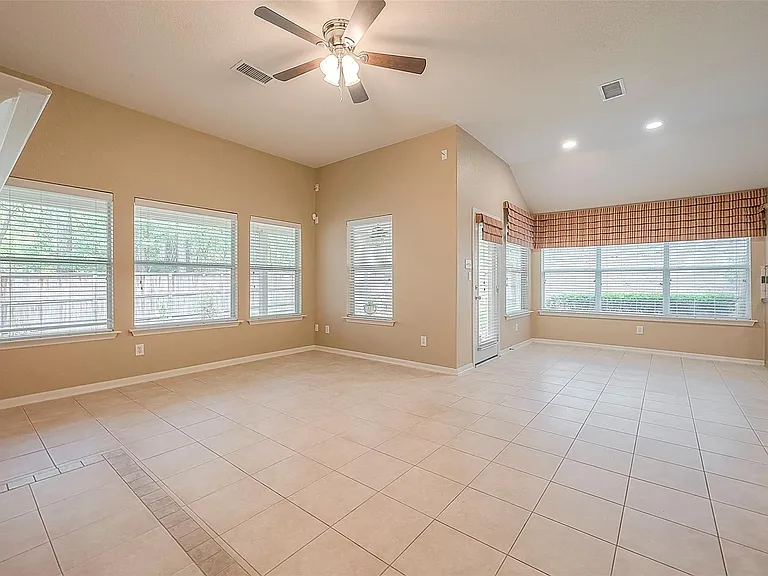134 E Foxbriar Forest Cir — Photo 33
