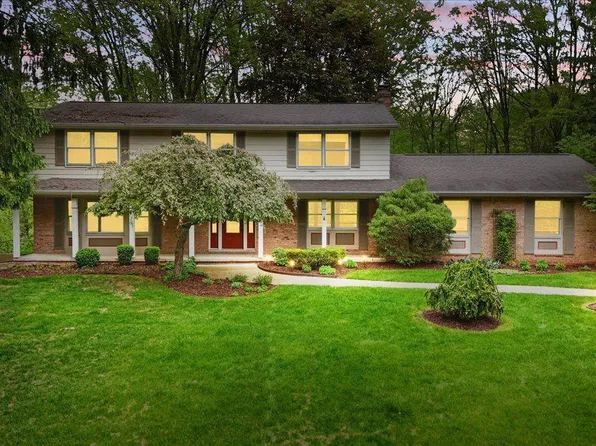 1558 Sylvan Glen Rd, Okemos, MI 48864