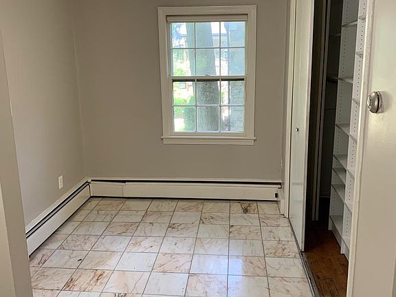 4th image of 6936 Custis Pkwy
