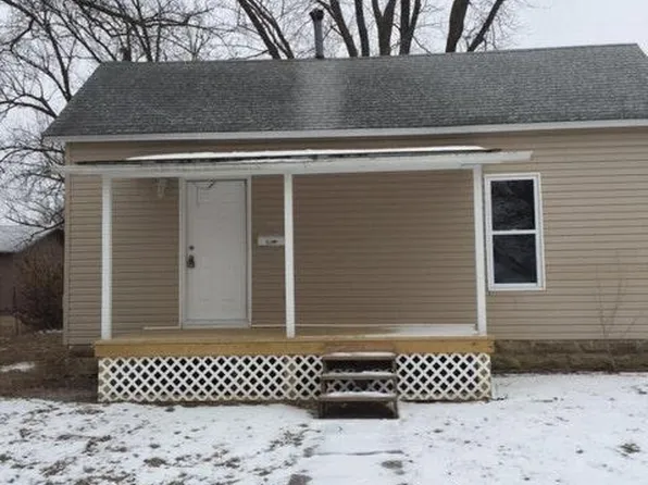 205 N 8th St, Clinton, MO 64735