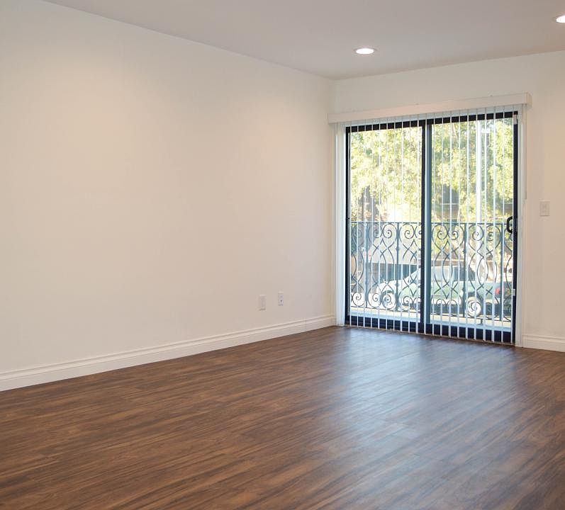 1st image of 1418 Amherst Ave APT 1