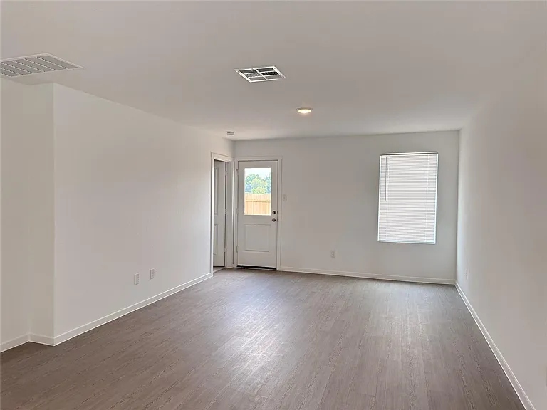 112 Texas Angel Way — Photo 9