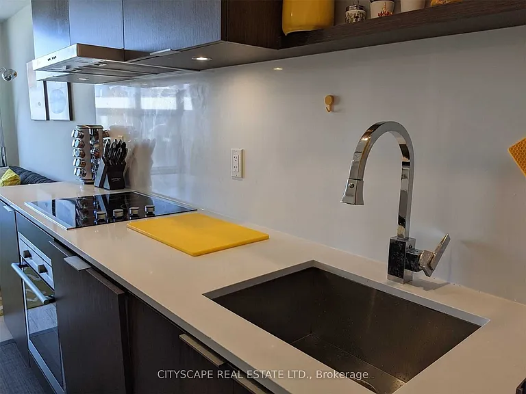 12 Bonnycastle St #206 — Photo 8