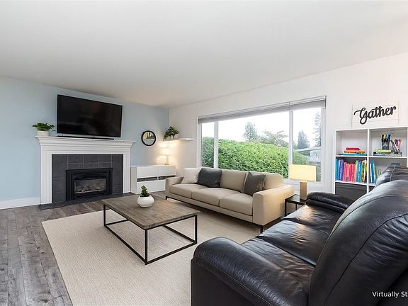 2nd image of 46573 Elgin Dr