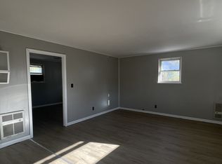 1439 Wolfe Ln, Mount Carmel, TN 37645