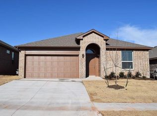 11317 SW 33rd Ter, Yukon, OK 73099