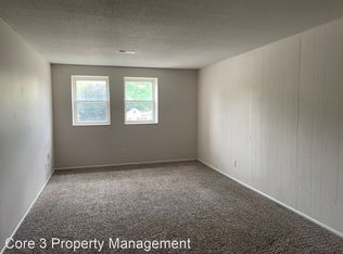 211 N Lincoln St APT 7, Athens, IL 62613